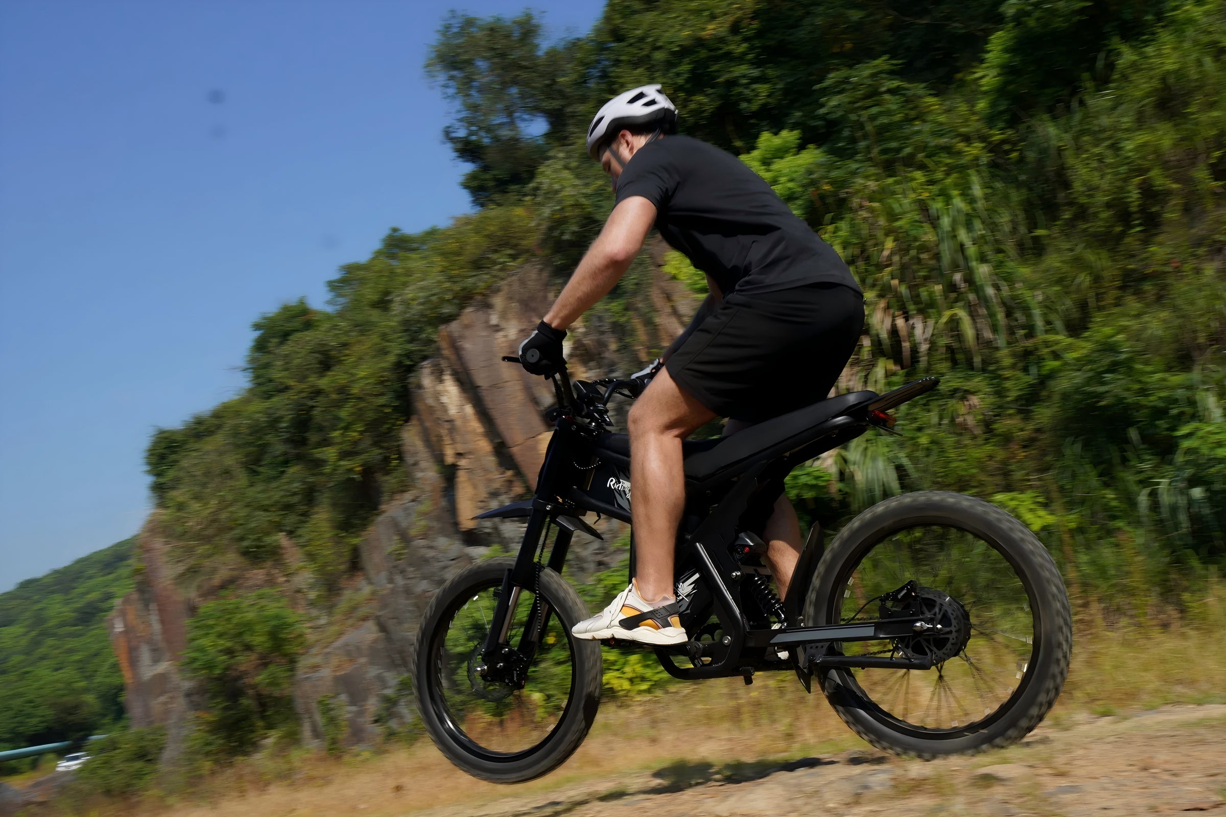 GT73 2000W Electric Motorbike | 37MPH Dual Battery Off-Road Beast